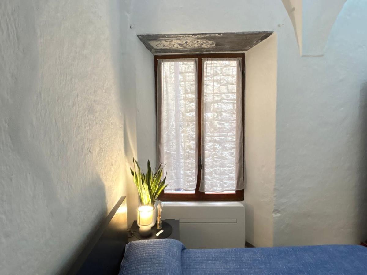 לינה וארוחת בוקר צ'רבו La Finestra Sul Borgo מראה חיצוני תמונה