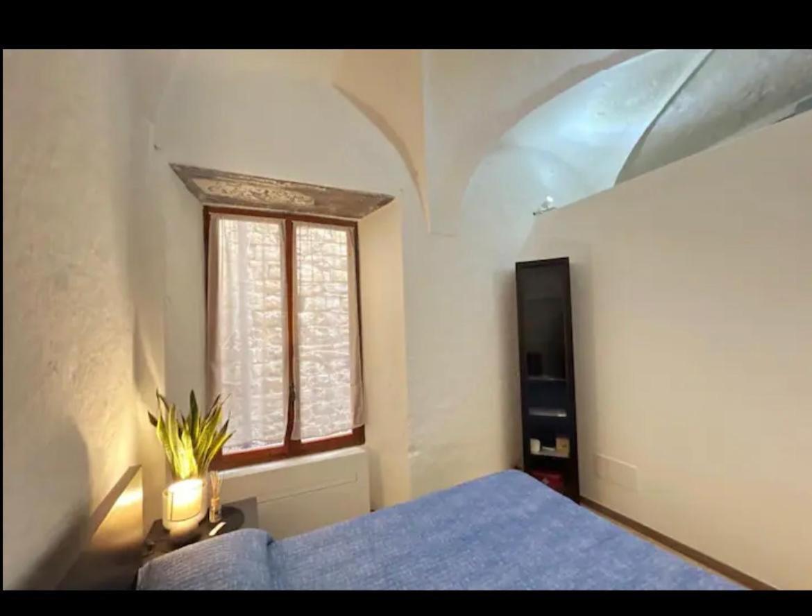 לינה וארוחת בוקר צ'רבו La Finestra Sul Borgo מראה חיצוני תמונה
