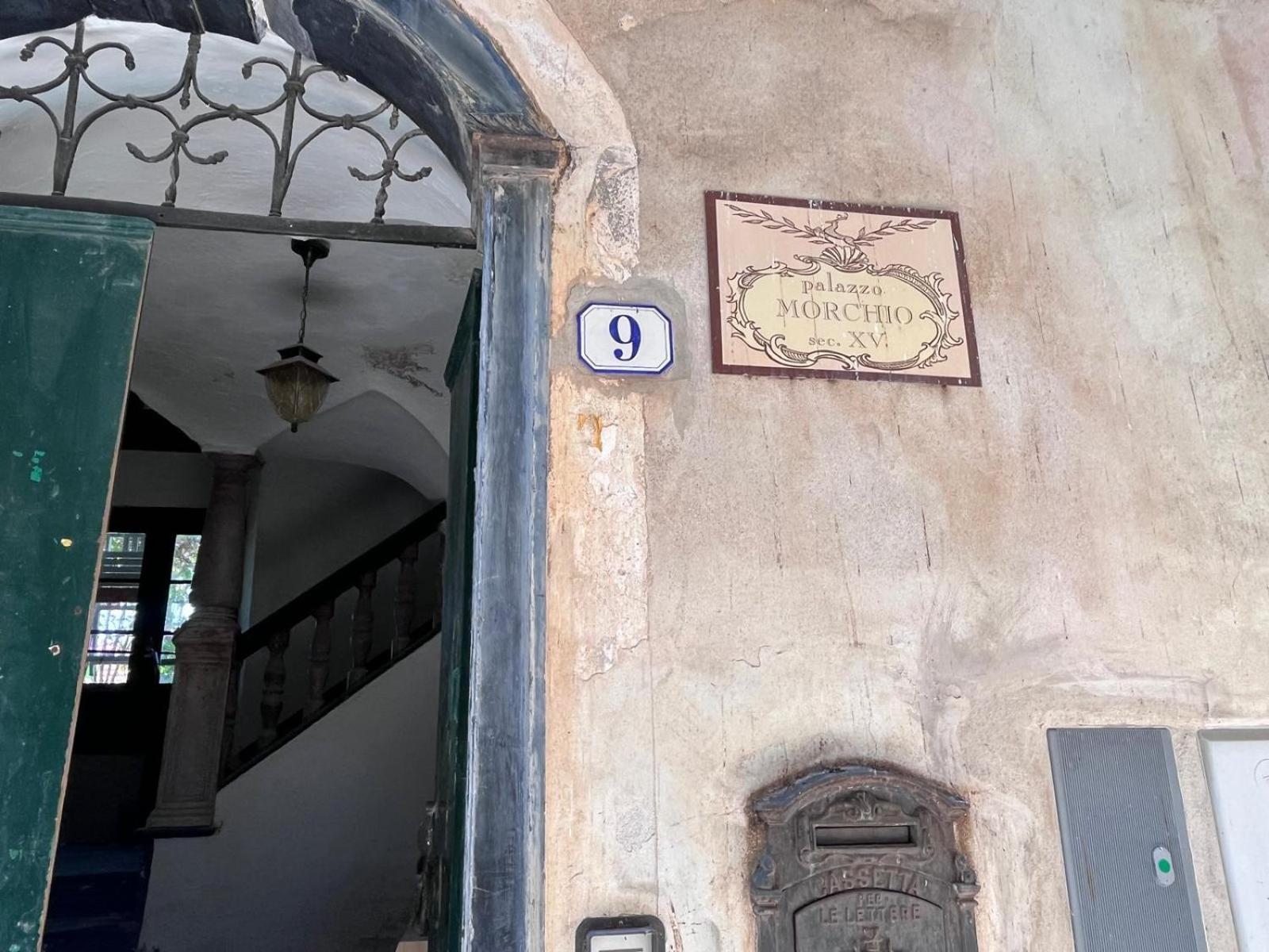 לינה וארוחת בוקר צ'רבו La Finestra Sul Borgo מראה חיצוני תמונה